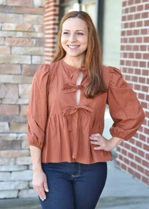 Bowdacious Top