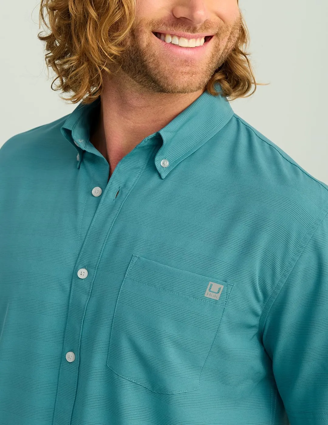 HUK Men's Kona Short Sleeve Fishing Button Down Shirt