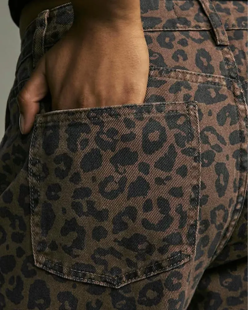 Mid Rise Leopard Print Barrel Jeans for Women Stylish Boyfriend Wide Leg Baggy Denim Pants Trendy Printed Pants