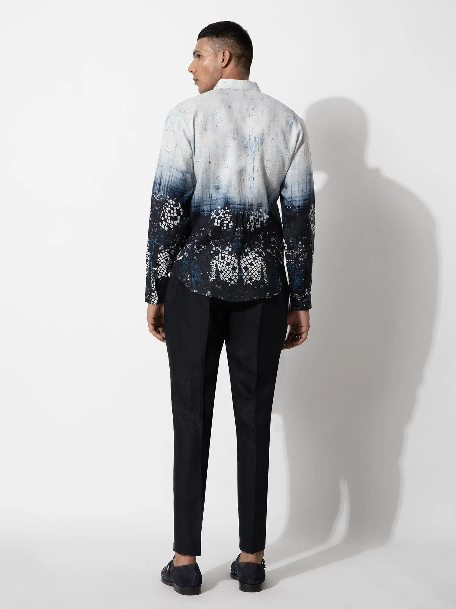 Texture With Geo Navy White Ombre